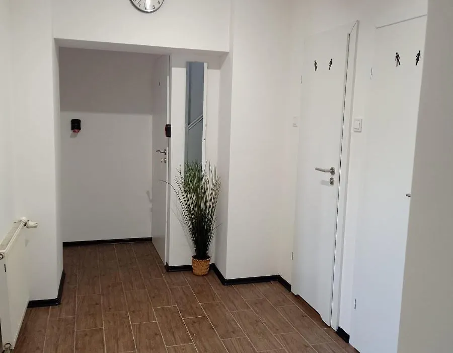Hostel Wiśniowa 55-1